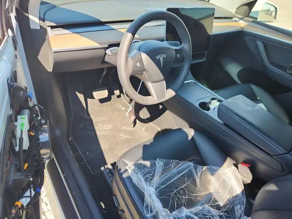 7SAYGDEE9PA069596 2023 TESLA MODEL Y - Image 8