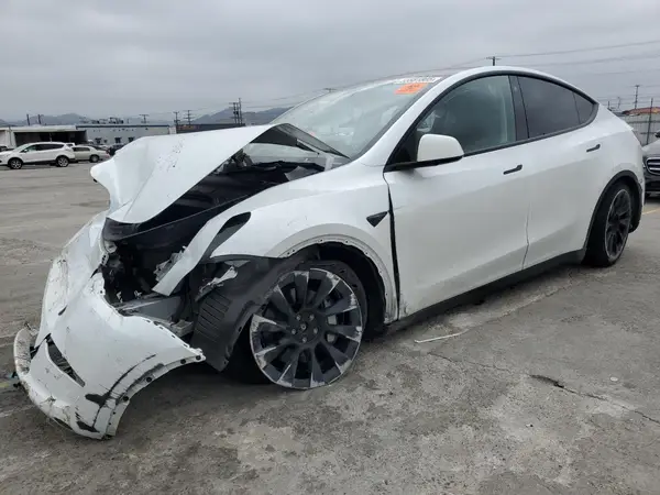 7SAYGDEE9PA070232 2023 TESLA MODEL Y - Image 1