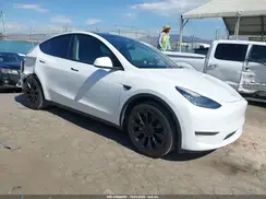 7SAYGDEE9PA070716 2023 TESLA MODEL Y