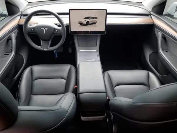 7SAYGDEE9PA071588 2023 TESLA MODEL Y - Image 8