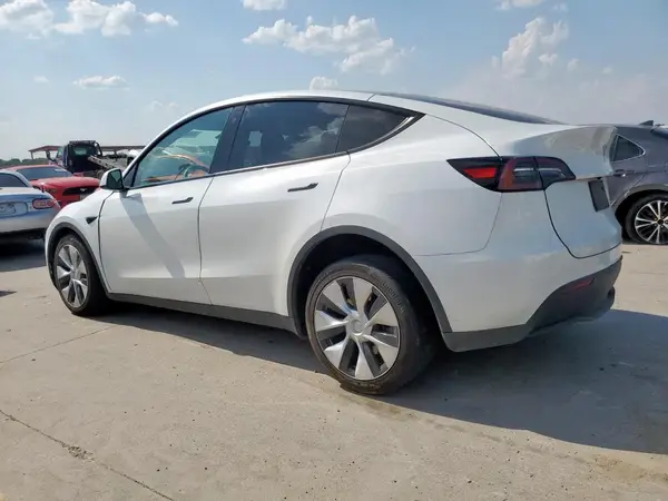 7SAYGDEE9PA088942 2023 TESLA MODEL Y - Image 2