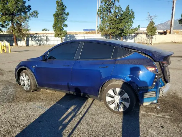 7SAYGDEE9PA095292 2023 TESLA MODEL Y - Image 2