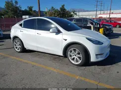 7SAYGDEE9PA096748 2023 TESLA MODEL Y