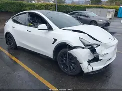 7SAYGDEE9PA099939 2023 TESLA MODEL Y
