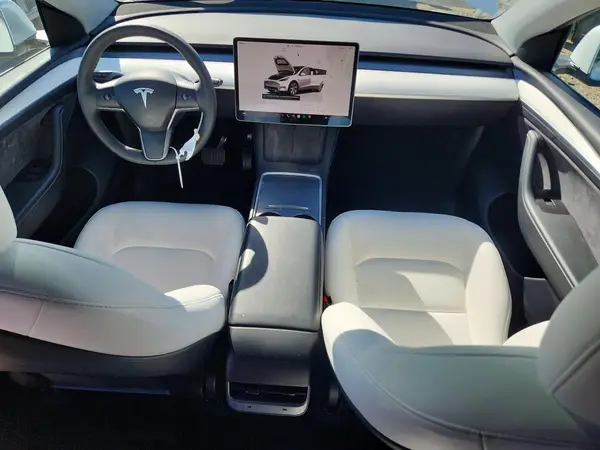 7SAYGDEE9PA106758 2023 TESLA MODEL Y - Image 8
