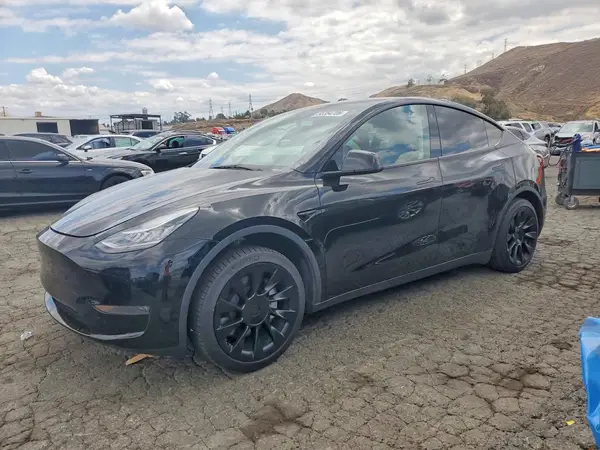 7SAYGDEE9PA109949 2023 TESLA MODEL Y - Image 1