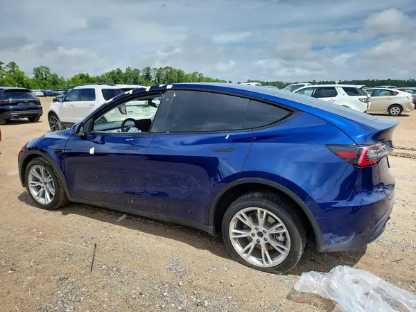 7SAYGDEE9PA111717 2023 TESLA MODEL Y - Image 2