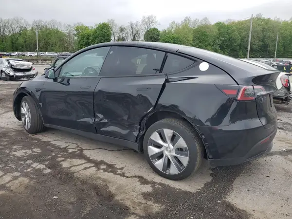 7SAYGDEE9PA119574 2023 TESLA MODEL Y - Image 2