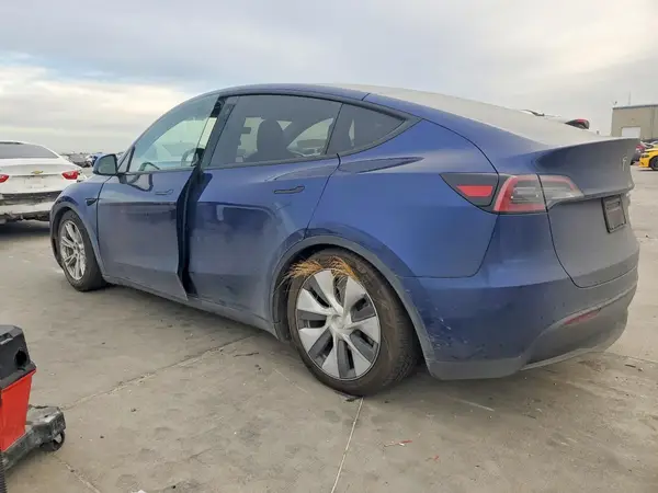 7SAYGDEE9PA124273 2023 TESLA MODEL Y - Image 2