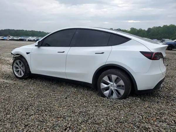 7SAYGDEE9PA124533 2023 TESLA MODEL Y - Image 2