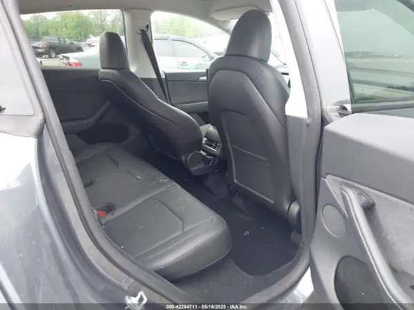 7SAYGDEE9PA130624 2023 TESLA MODEL Y - Image 8