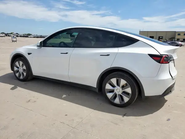 7SAYGDEE9PA131532 2023 TESLA MODEL Y - Image 2