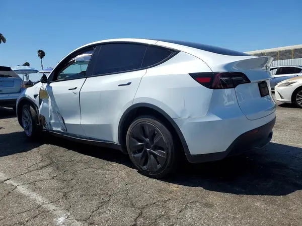 7SAYGDEE9PA136343 2023 TESLA MODEL Y - Image 2