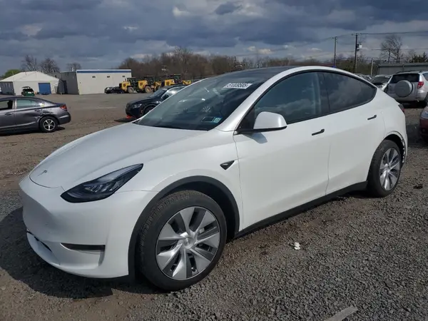 7SAYGDEE9PA137234 2023 TESLA MODEL Y - Image 1