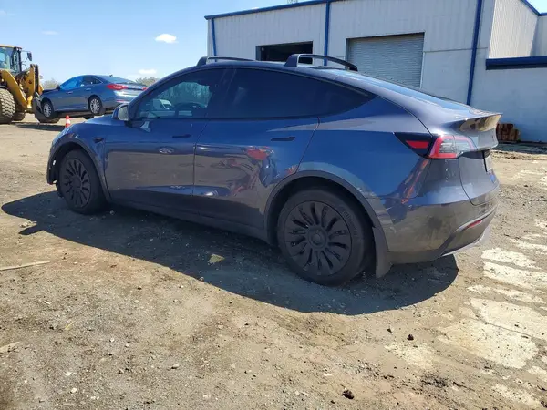 7SAYGDEE9PA145589 2023 TESLA MODEL Y - Image 2