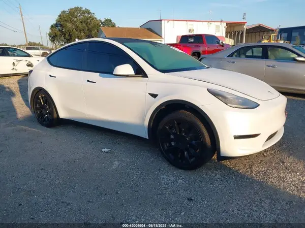 7SAYGDEE9PA146600 2023 TESLA MODEL Y - Image 1