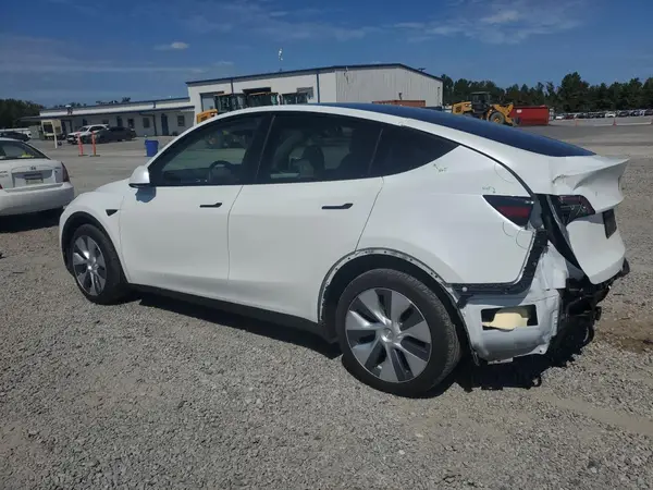 7SAYGDEE9PA146807 2023 TESLA MODEL Y - Image 2