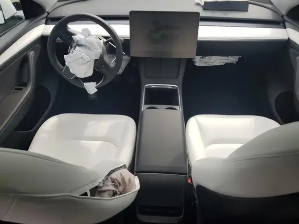 7SAYGDEE9PA164143 2023 TESLA MODEL Y - Image 8