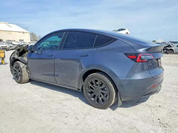 7SAYGDEE9PA165096 2023 TESLA MODEL Y - Image 2