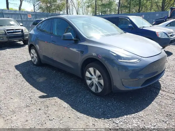 7SAYGDEE9PA170556 2023 TESLA MODEL Y - Image 1