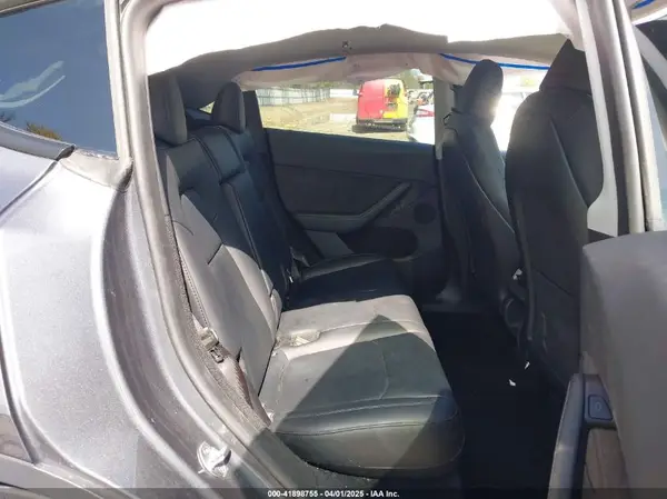 7SAYGDEE9PA171190 2023 TESLA MODEL Y - Image 8