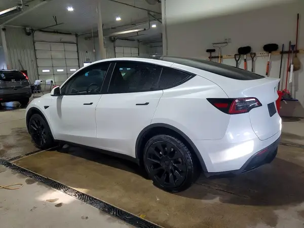 7SAYGDEE9PA195103 2023 TESLA MODEL Y - Image 2