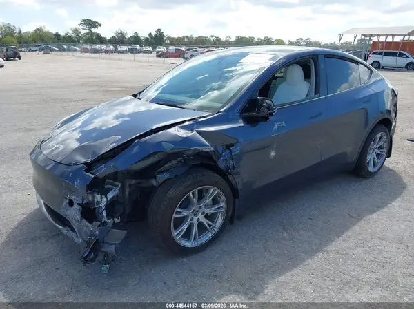 7SAYGDEE9PA198096 2023 TESLA MODEL Y - Image 2