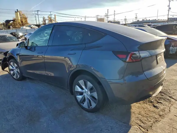 7SAYGDEE9PA203894 2023 TESLA MODEL Y - Image 2