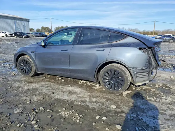7SAYGDEE9PA205323 2023 TESLA MODEL Y - Image 2