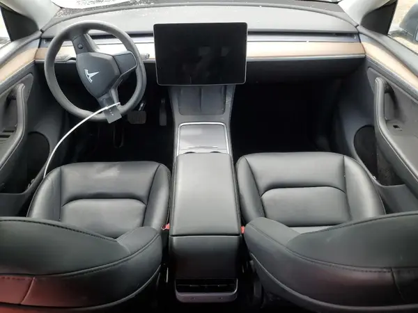 7SAYGDEE9PA210408 2023 TESLA MODEL Y - Image 8