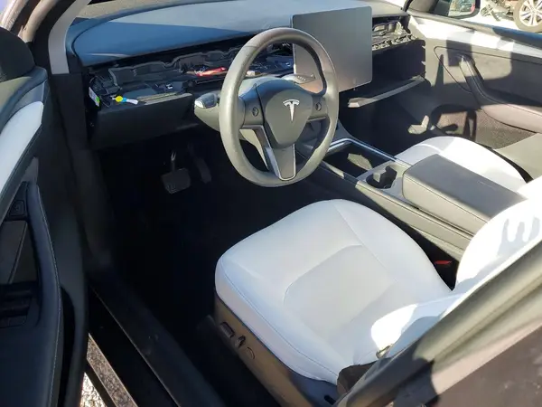 7SAYGDEE9PF584231 2023 TESLA MODEL Y - Image 8