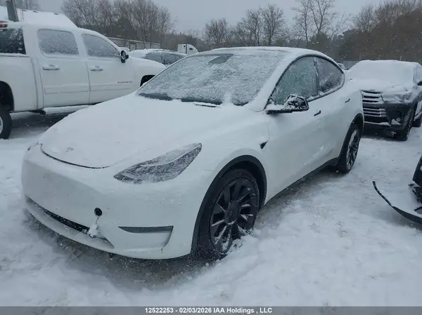 7SAYGDEE9PF590885 2023 TESLA MODEL Y - Image 2