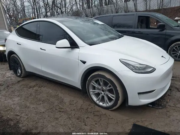 7SAYGDEE9PF602906 2023 TESLA MODEL Y - Image 1