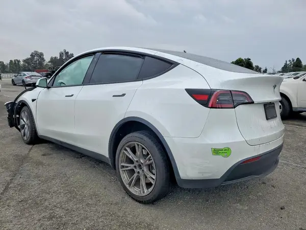7SAYGDEE9PF611069 2023 TESLA MODEL Y - Image 2