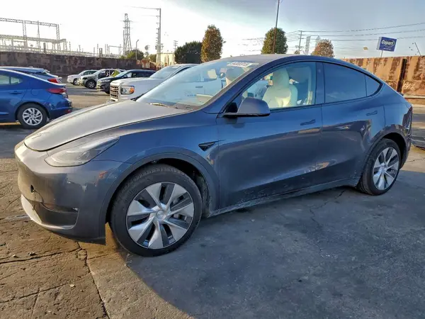 7SAYGDEE9PF620967 2023 TESLA MODEL Y - Image 1