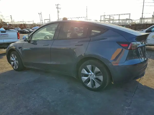 7SAYGDEE9PF620967 2023 TESLA MODEL Y - Image 2