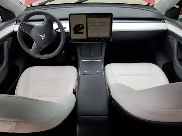 7SAYGDEE9PF621360 2023 TESLA MODEL Y - Image 8