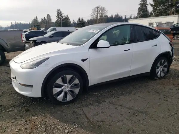 7SAYGDEE9PF623156 2023 TESLA MODEL Y - Image 1