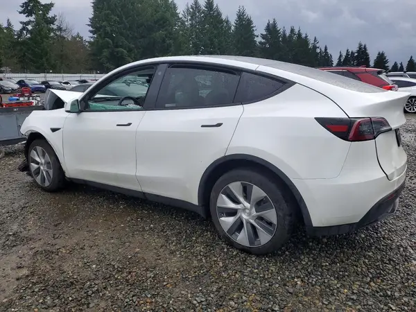 7SAYGDEE9PF623643 2023 TESLA MODEL Y - Image 2