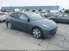7SAYGDEE9PF631435 2023 TESLA MODEL Y