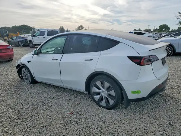 7SAYGDEE9PF635887 2023 TESLA MODEL Y - Image 2