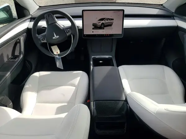 7SAYGDEE9PF635887 2023 TESLA MODEL Y - Image 8