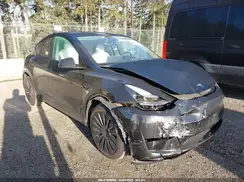7SAYGDEE9PF637042 2023 TESLA MODEL Y