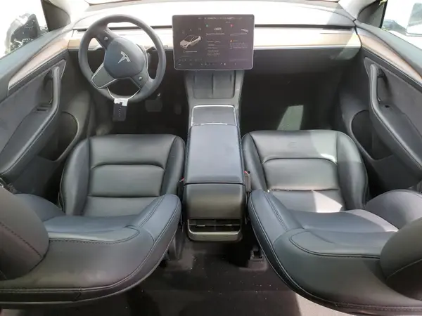 7SAYGDEE9PF644007 2023 TESLA MODEL Y - Image 8