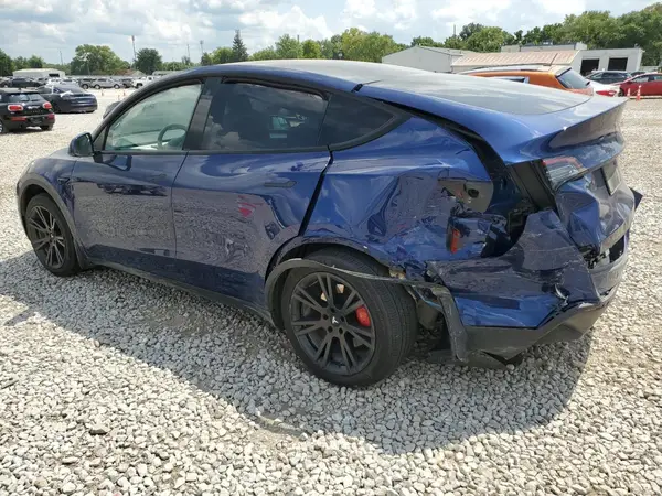7SAYGDEE9PF670655 2023 TESLA MODEL Y - Image 2