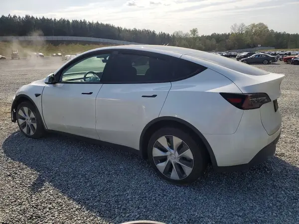 7SAYGDEE9PF671966 2023 TESLA MODEL Y - Image 2
