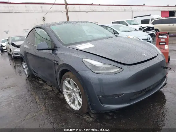 7SAYGDEE9PF674690 2023 TESLA MODEL Y - Image 1