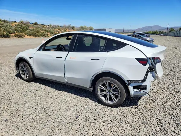 7SAYGDEE9PF676827 2023 TESLA MODEL Y - Image 2