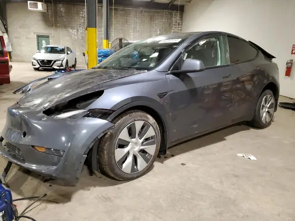 7SAYGDEE9PF685530 2023 TESLA MODEL Y - Image 1