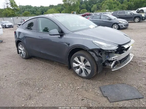 7SAYGDEE9PF686368 2023 TESLA MODEL Y - Image 1